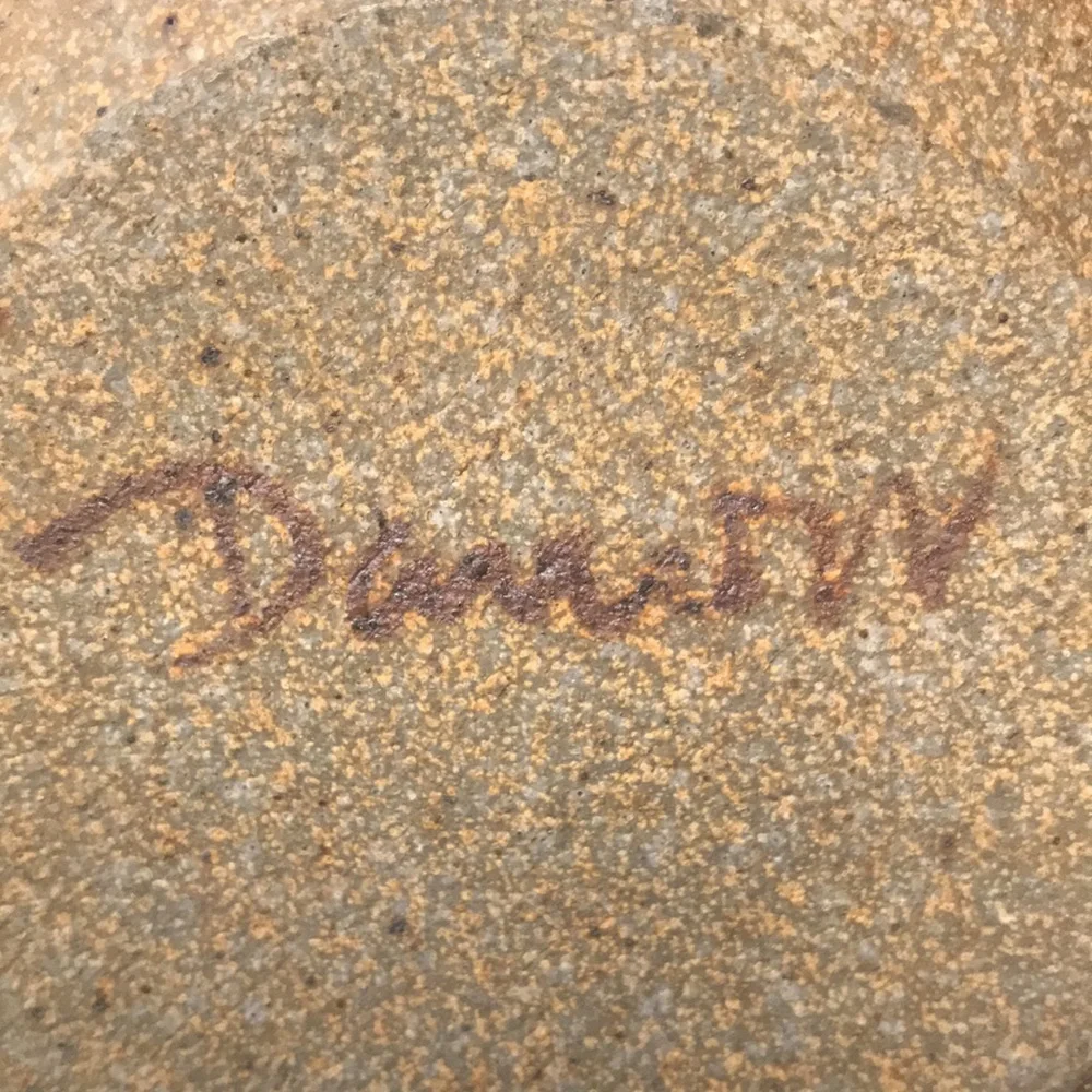 Signed Studio‎ Pottery Vase 9-1/2